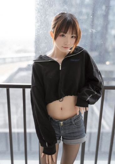 成人免费精品视频六月_1080P电影完整版在线观看