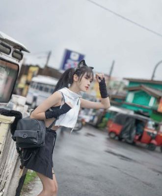 公交车强摁做开腿呻吟h在线观看_免费观看高清版